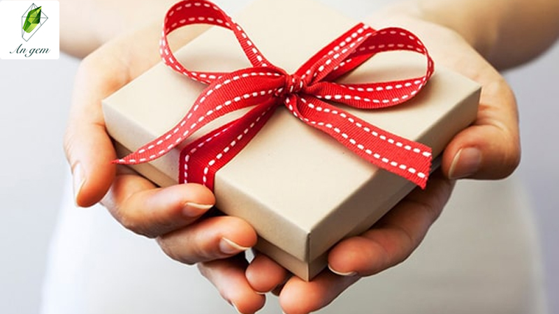 gợi ý quà 20/10 cho cô giáo ý nghĩa, thể hiện sự tôn kính