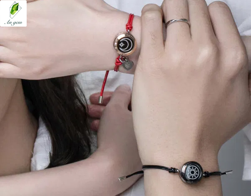 mẫu vòng tay cặp đôi cho người yêu đẹp, ý nghĩa và lãng mạn