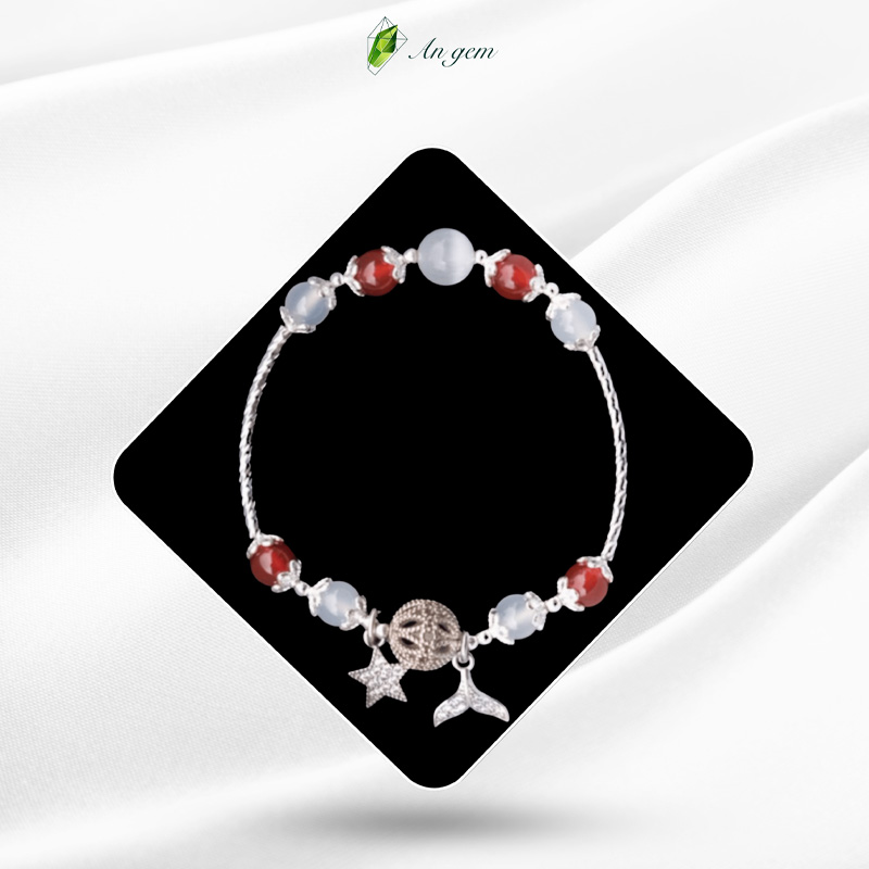 Đá mã não đỏ & mã não trắng charm màu bạc