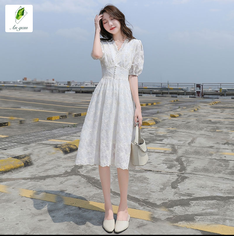 Gợi ý 30 quà tặng bạn gái mới quen và cách tặng dễ ghi điểm nhất