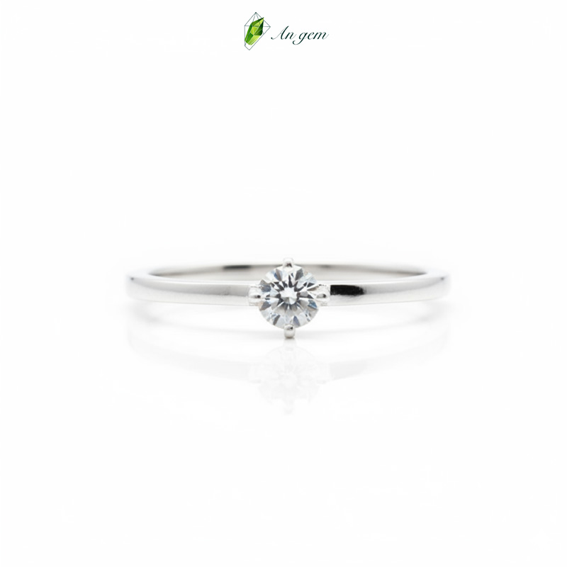 Nhẫn đá Topaz trắng